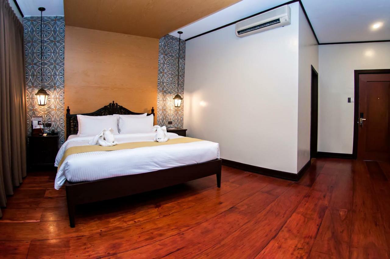 Vigan Plaza Hotel Ngoại thất bức ảnh
