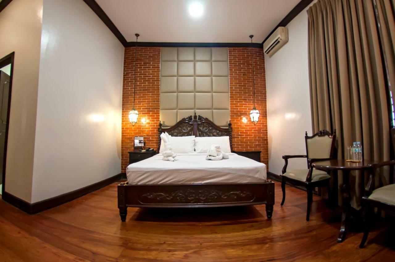 Vigan Plaza Hotel Ngoại thất bức ảnh
